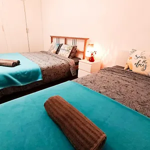 By Plaza Real Budget Hostal Barcelona